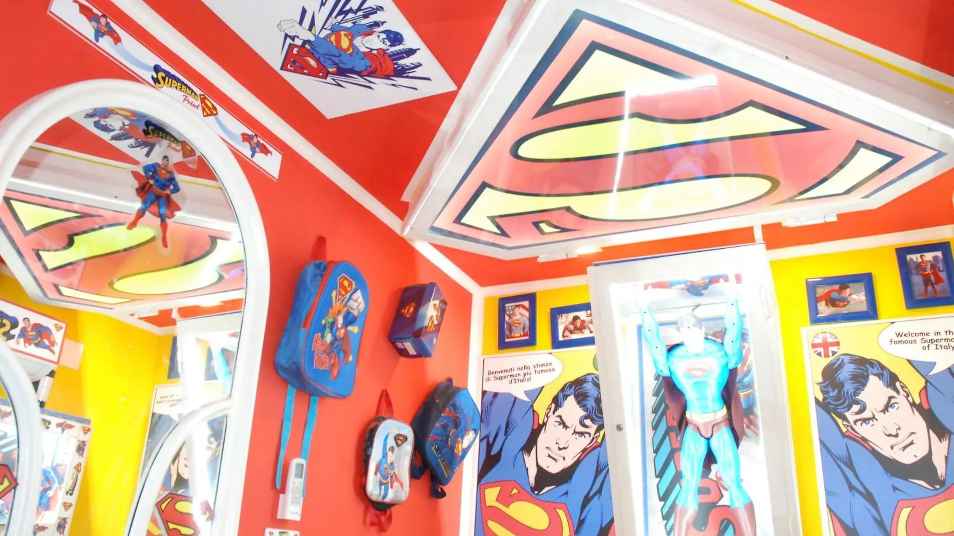 Superman Point Airport Catania City 0*,  Italy
